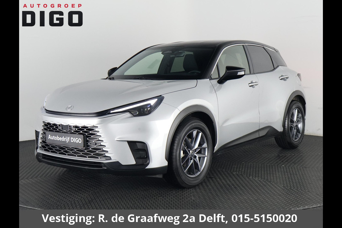 Lexus LBX 1.5 Business Line Bi-Tone 2WD | Dodehoek detectie | Stuur- & Stoelverwarming | Navigatie | Parkeersensoren