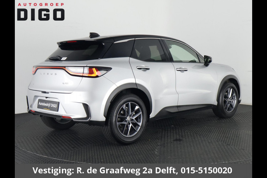 Lexus LBX 1.5 Business Line Bi-Tone 2WD | Dodehoek detectie | Stuur- & Stoelverwarming | Navigatie | Parkeersensoren