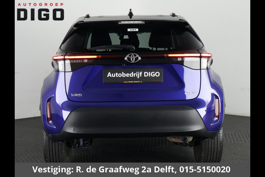 Toyota Yaris Cross 1.5 Hybrid 130 Executive Bi-Tone | HUD | Parkeersensoren | Stuur- & Stoelverwarming | Navigatie | BSM