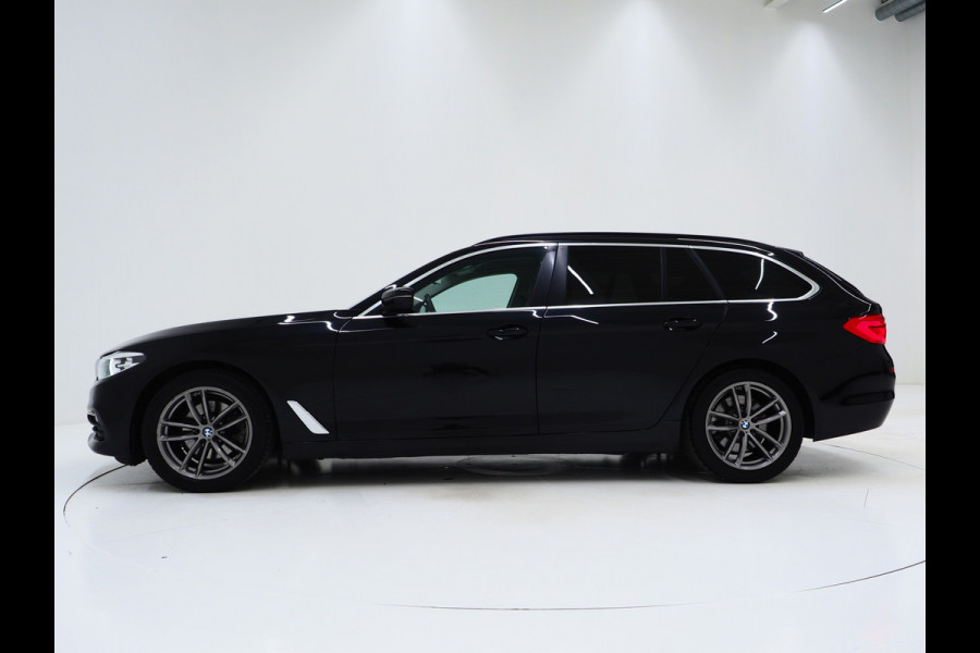 BMW 5 Serie Touring 520i Executive | Leder | Harman/Kardon | Sfeerlicht | Virtual | Stoelverwarming | LED | Carplay