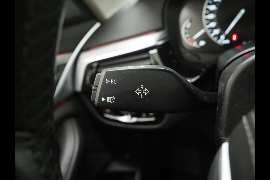 BMW 5 Serie Touring 520i Executive | Leder | Harman/Kardon | Sfeerlicht | Virtual | Stoelverwarming | LED | Carplay