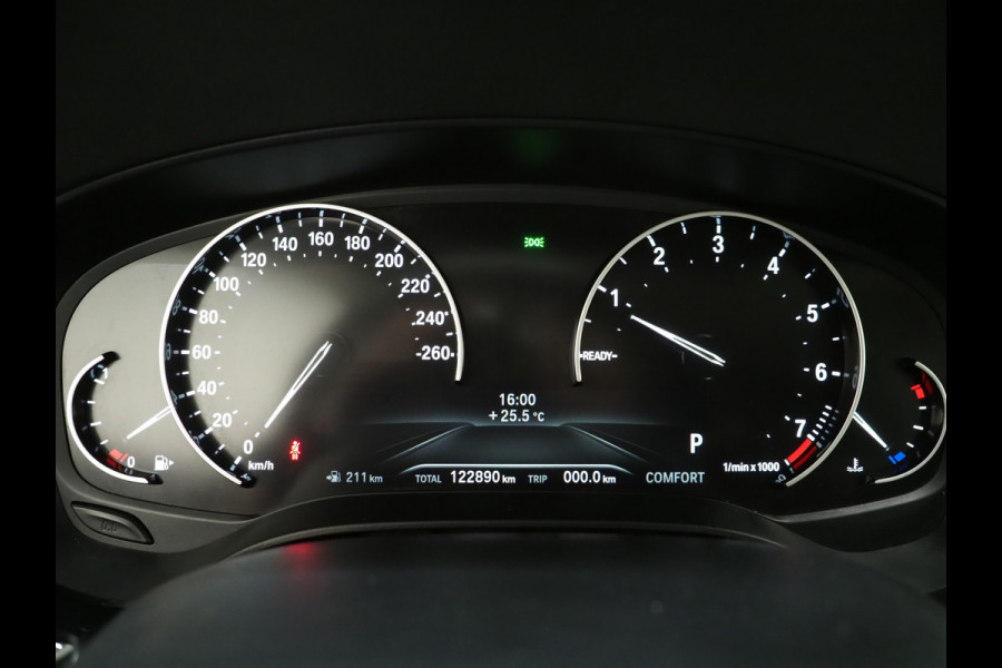 BMW 5 Serie Touring 520i Executive | Leder | Harman/Kardon | Sfeerlicht | Virtual | Stoelverwarming | LED | Carplay