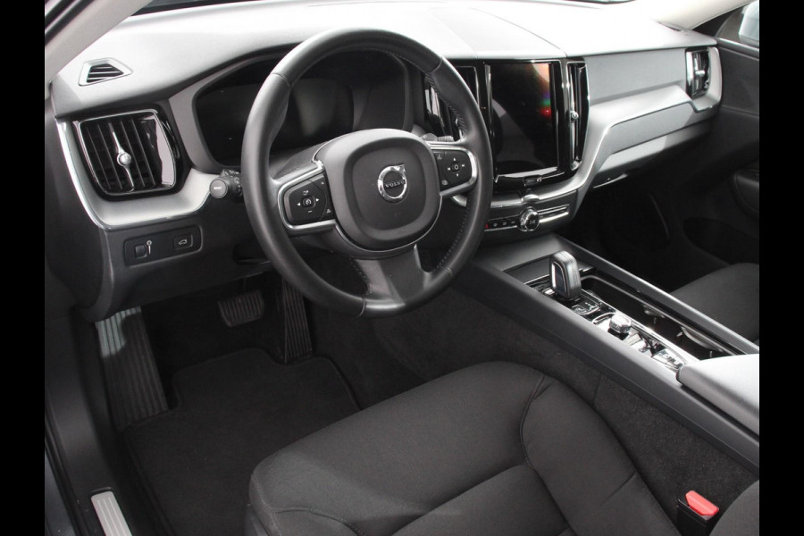 Volvo XC60 2.0 B4 Automaat Momentum Apple Carplay / Android Auto Adaptive Cruise Control Camera Lane/Side Assist Elektrische Achterklep Stoelverwarming