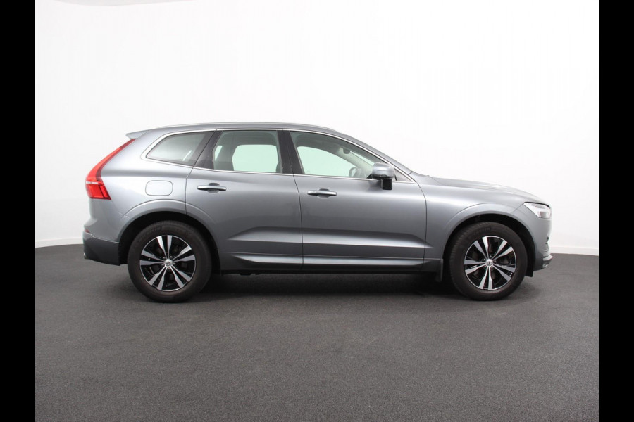 Volvo XC60 2.0 B4 Automaat Momentum Apple Carplay / Android Auto Adaptive Cruise Control Camera Lane/Side Assist Elektrische Achterklep Stoelverwarming