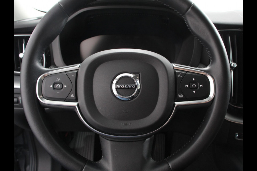 Volvo XC60 2.0 B4 Automaat Momentum Apple Carplay / Android Auto Adaptive Cruise Control Camera Lane/Side Assist Elektrische Achterklep Stoelverwarming