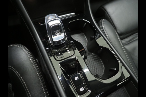 Volvo XC40 1.5 T5 Recharge Inscription | Panoramadak | Leder | Pilot Assist | Camera | Keyless | Memory | LED | Carplay