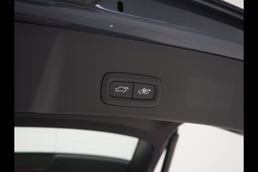 Volvo XC40 1.5 T5 Recharge Inscription | Panoramadak | Leder | Pilot Assist | Camera | Keyless | Memory | LED | Carplay
