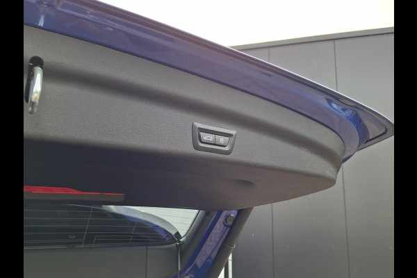 BMW X1 sDrive20i M-Sport Carplay Sportzetels Zwarte hemel PORTIMAO BLAU METALLIC