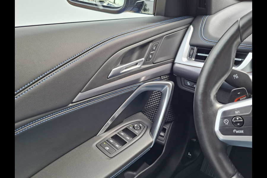 BMW X1 sDrive20i M-Sport Carplay Sportzetels Zwarte hemel PORTIMAO BLAU METALLIC