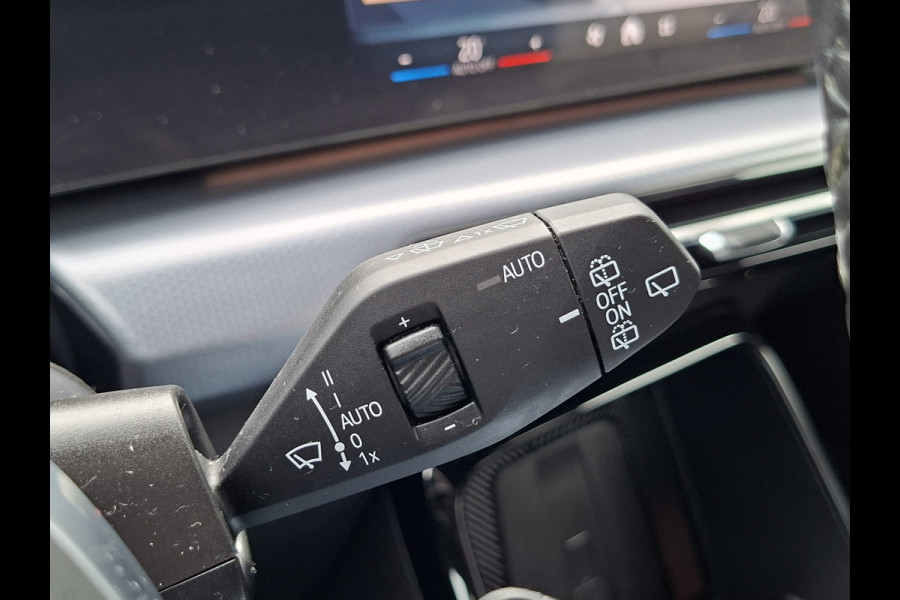 BMW X1 sDrive20i M-Sport Carplay Sportzetels Zwarte hemel PORTIMAO BLAU METALLIC