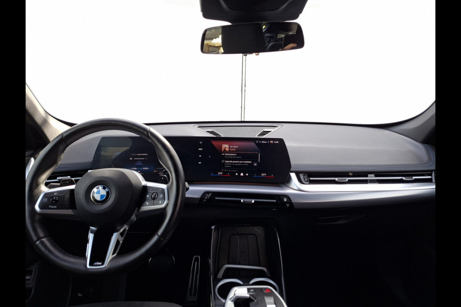 BMW X1 sDrive20i M-Sport Carplay Sportzetels Zwarte hemel PORTIMAO BLAU METALLIC