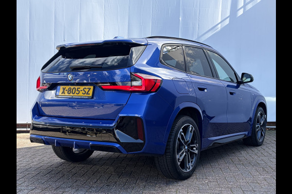 BMW X1 sDrive20i M-Sport Carplay Sportzetels Zwarte hemel PORTIMAO BLAU METALLIC