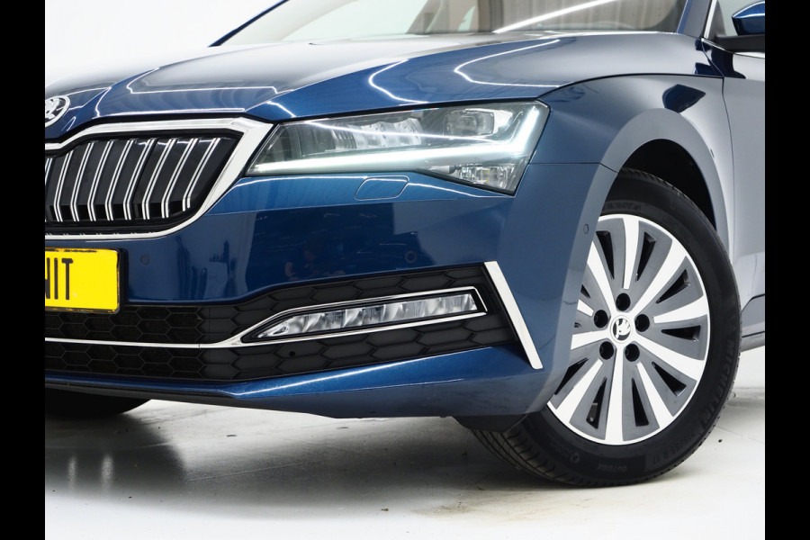 Škoda Superb Combi 1.4 TSI iV Style | Panoramadak | Leder | Trekhaak | Stoelkoeling | 360 | Memory | Keyless | Carplay