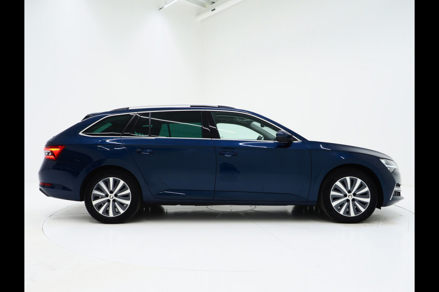 Škoda Superb Combi 1.4 TSI iV Style | Panoramadak | Leder | Trekhaak | Stoelkoeling | 360 | Memory | Keyless | Carplay