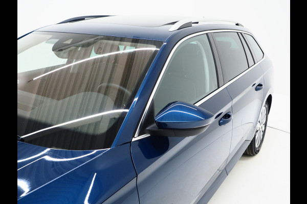 Škoda Superb Combi 1.4 TSI iV Style | Panoramadak | Leder | Trekhaak | Stoelkoeling | 360 | Memory | Keyless | Carplay