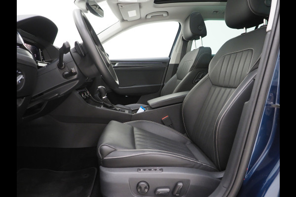 Škoda Superb Combi 1.4 TSI iV Style | Panoramadak | Leder | Trekhaak | Stoelkoeling | 360 | Memory | Keyless | Carplay