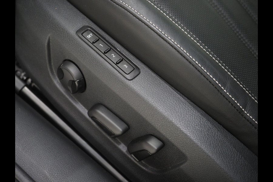Škoda Superb Combi 1.4 TSI iV Style | Panoramadak | Leder | Trekhaak | Stoelkoeling | 360 | Memory | Keyless | Carplay