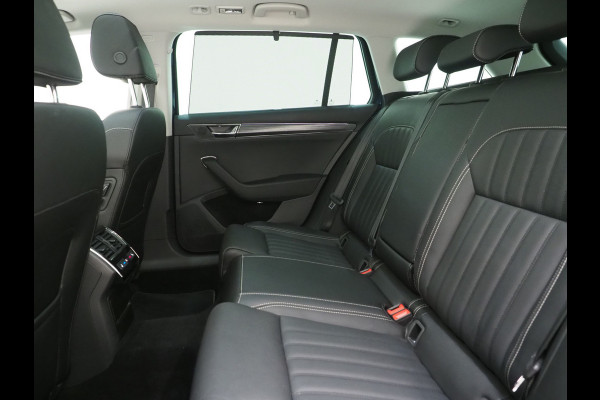 Škoda Superb Combi 1.4 TSI iV Style | Panoramadak | Leder | Trekhaak | Stoelkoeling | 360 | Memory | Keyless | Carplay