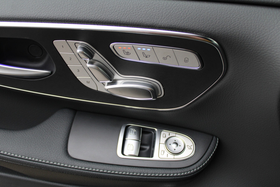 Mercedes-Benz V-Klasse 300d / DC / AMG / 4-Matic / Elec Stoelen / Luchtvering / Panorama / 360 Cam / Burmester / Vol Opties / NIEUWSTAAT