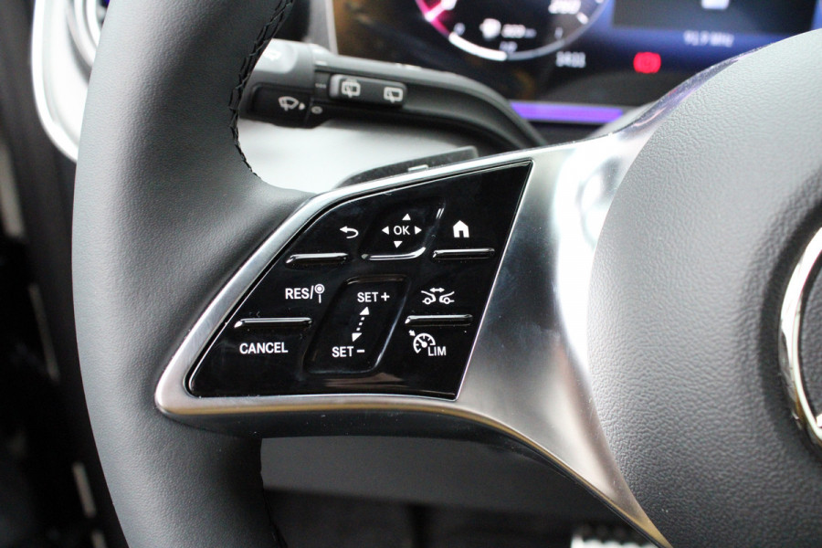 Mercedes-Benz V-Klasse 300d / DC / AMG / 4-Matic / Elec Stoelen / Luchtvering / Panorama / 360 Cam / Burmester / Vol Opties / NIEUWSTAAT