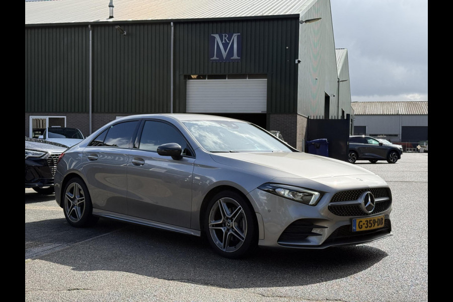 Mercedes-Benz A-Klasse 200 Business Solution VAN: € 26.900- VOOR: € 24.877,- UW HERFSTVOORDEEL: € 2.023,-| ORIG. NL NAP 2E EIG.| 58.000KM!| GLASCOATING| WIDESCREEN| CAMERA| RECENT ONDERHOUD GEHAD, DIRECT LEVERBAAR| AMG | APPLE CARPLAY/ ANDROID AUTO| DODE HOEK SENSOR|