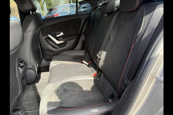 Mercedes-Benz A-Klasse 200 Business Solution VAN: € 26.900- VOOR: € 24.877,- UW HERFSTVOORDEEL: € 2.023,-| ORIG. NL NAP 2E EIG.| 58.000KM!| GLASCOATING| WIDESCREEN| CAMERA| RECENT ONDERHOUD GEHAD, DIRECT LEVERBAAR| AMG | APPLE CARPLAY/ ANDROID AUTO| DODE HOEK SENSOR|