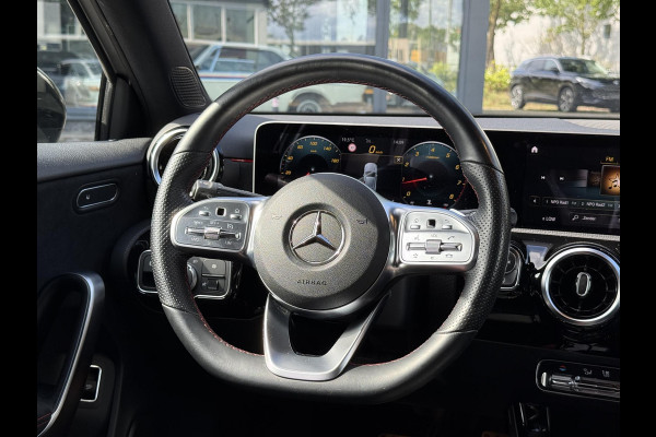 Mercedes-Benz A-Klasse 200 Business Solution VAN: € 26.900- VOOR: € 24.877,- UW HERFSTVOORDEEL: € 2.023,-| ORIG. NL NAP 2E EIG.| 58.000KM!| GLASCOATING| WIDESCREEN| CAMERA| RECENT ONDERHOUD GEHAD, DIRECT LEVERBAAR| AMG | APPLE CARPLAY/ ANDROID AUTO| DODE HOEK SENSOR|