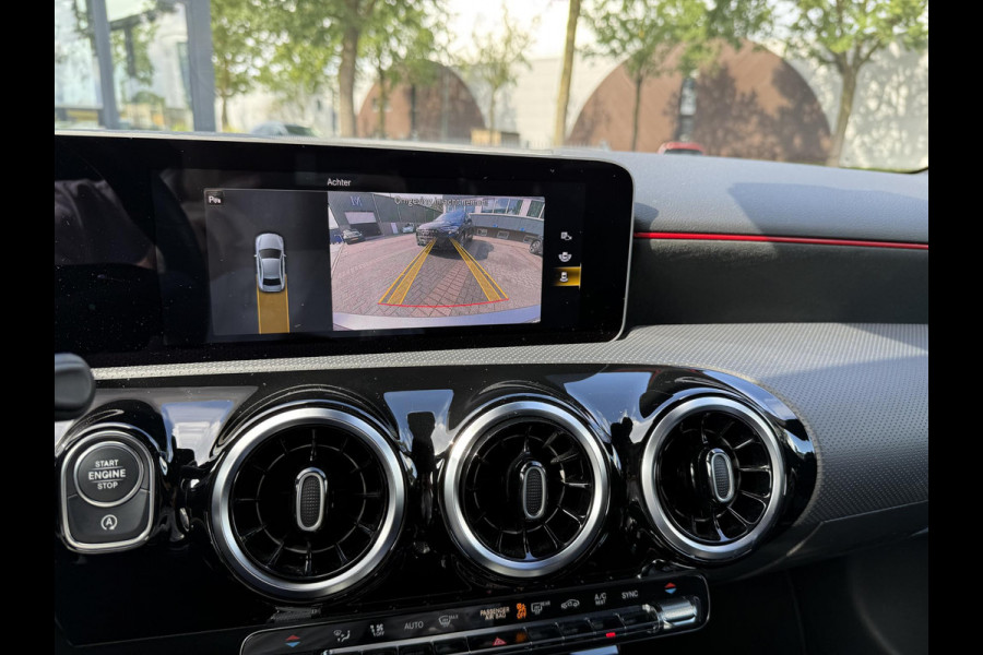 Mercedes-Benz A-Klasse 200 Business Solution VAN: € 26.900- VOOR: € 24.877,- UW HERFSTVOORDEEL: € 2.023,-| ORIG. NL NAP 2E EIG.| 58.000KM!| GLASCOATING| WIDESCREEN| CAMERA| RECENT ONDERHOUD GEHAD, DIRECT LEVERBAAR| AMG | APPLE CARPLAY/ ANDROID AUTO| DODE HOEK SENSOR|