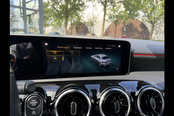 Mercedes-Benz A-Klasse 200 Business Solution VAN: € 26.900- VOOR: € 24.877,- UW HERFSTVOORDEEL: € 2.023,-| ORIG. NL NAP 2E EIG.| 58.000KM!| GLASCOATING| WIDESCREEN| CAMERA| RECENT ONDERHOUD GEHAD, DIRECT LEVERBAAR| AMG | APPLE CARPLAY/ ANDROID AUTO| DODE HOEK SENSOR|