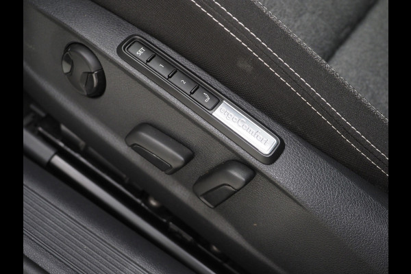 Volkswagen Passat Variant 1.4 TSI PHEV GTE | Panoramadak | Trekhaak | 360 | Massage | Memory | Keyless | Adaptive Cruise