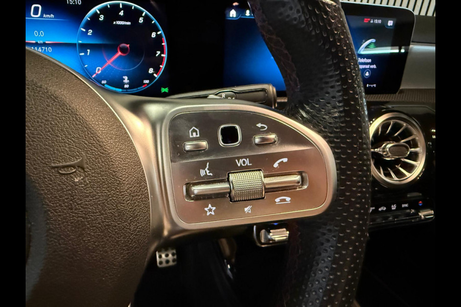 Mercedes-Benz A-Klasse 200 Sedan AMG STYLING-PANORAMA-NIGHT-CAMERA-WIDESCREEN-APPLE CARPLAY