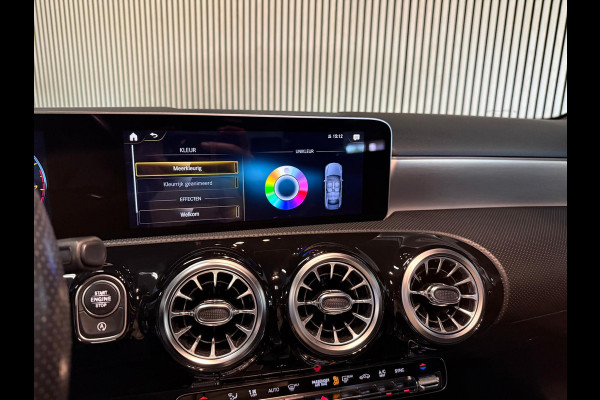 Mercedes-Benz A-Klasse 200 Sedan AMG STYLING-PANORAMA-NIGHT-CAMERA-WIDESCREEN-APPLE CARPLAY