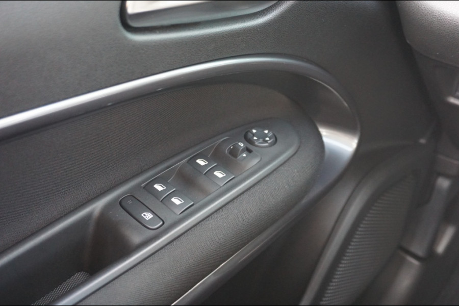 Fiat 600 101PK Hybrid Urban AUTOMAAT | CARPLAY | 17" LICHTMETAAL | CRUISE