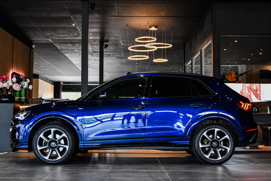Audi Q3 45 TFSI e 3xS-Line, Pano, 360, Matrix, Keyless, Camera, Dodeh, ACC, Alcantara!