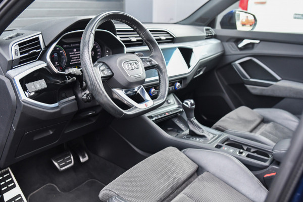 Audi Q3 45 TFSI e 3xS-Line, Pano, 360, Matrix, Keyless, Camera, Dodeh, ACC, Alcantara!