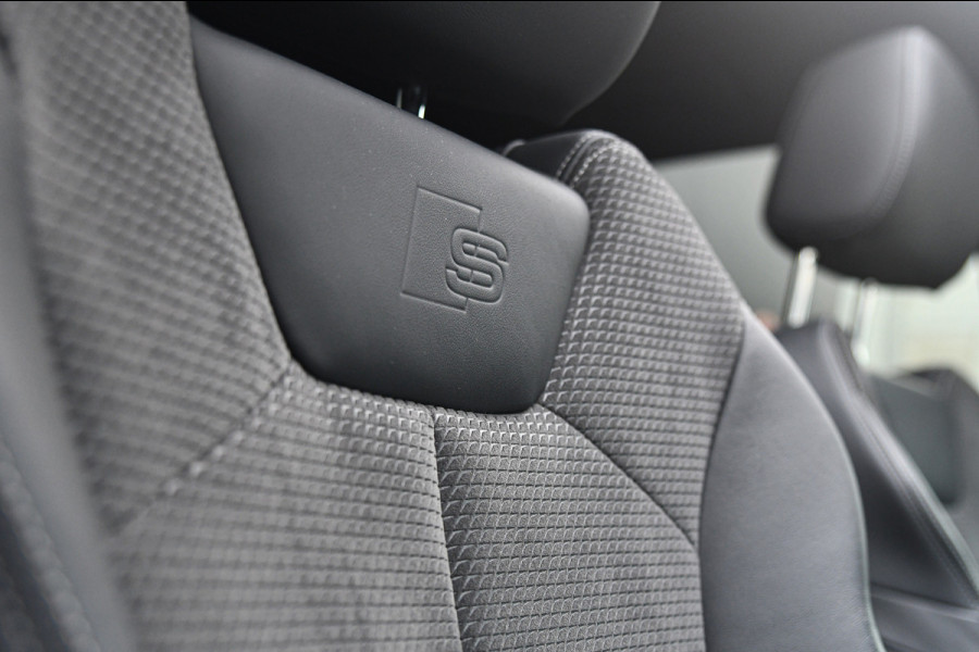 Audi Q3 45 TFSI e 3xS-Line, Pano, 360, Matrix, Keyless, Camera, Dodeh, ACC, Alcantara!