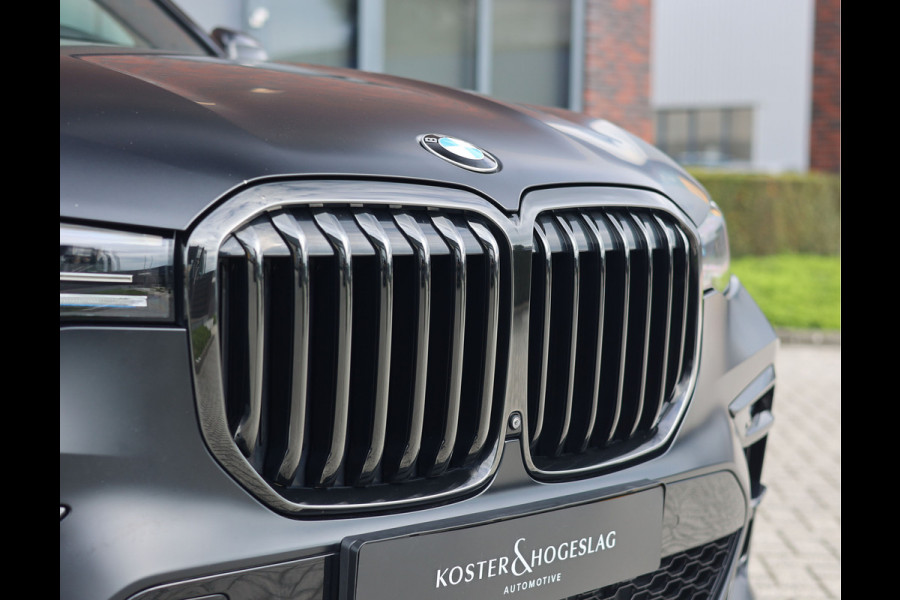 BMW X7 40i xDrive | HUD - Sky Lounge