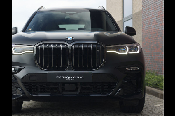 BMW X7 40i xDrive | HUD - Sky Lounge