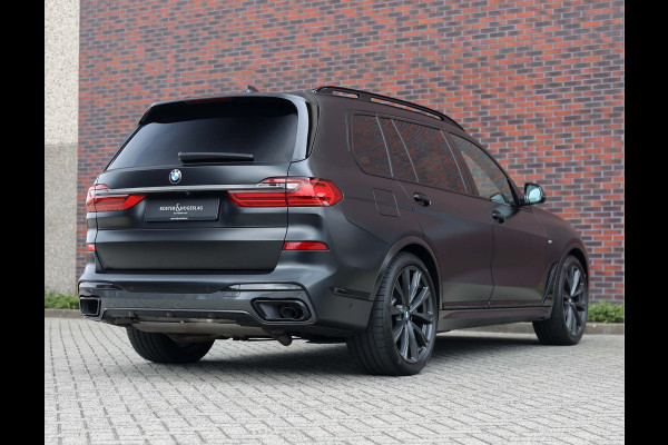 BMW X7 40i xDrive | HUD - Sky Lounge