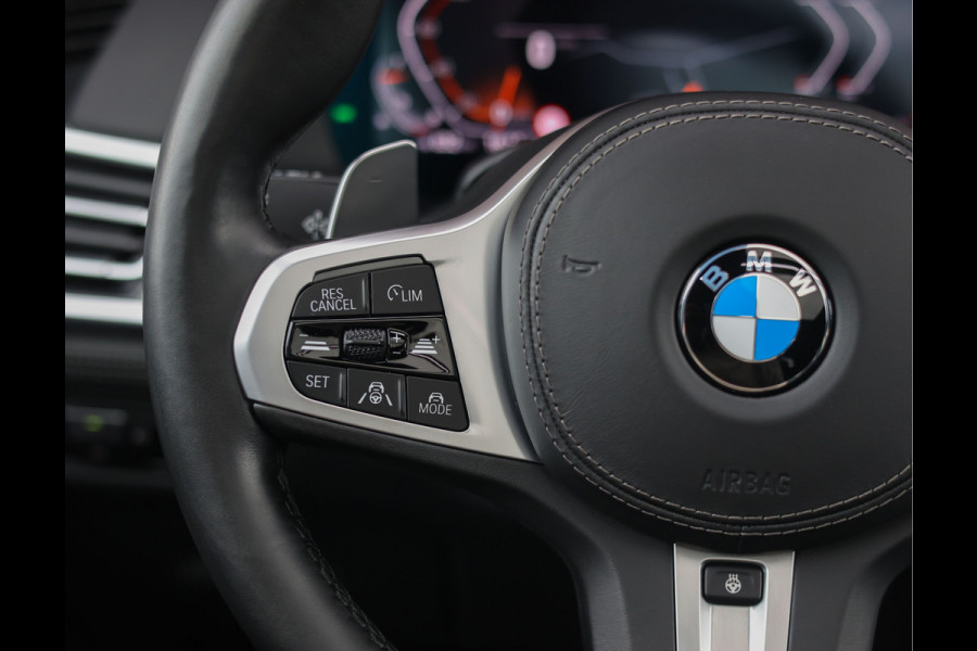 BMW X7 40i xDrive | HUD - Sky Lounge