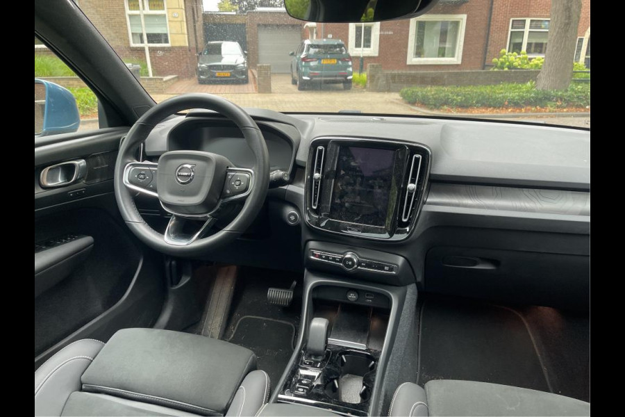 Volvo XC40 1.5 T4 Plug-in hybrid Ultimate Bright NL-AUTO | PANODAK | TREKHAAK | HARMAN KARDON
