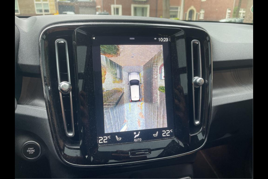 Volvo XC40 1.5 T4 Plug-in hybrid Ultimate Bright NL-AUTO | PANODAK | TREKHAAK | HARMAN KARDON