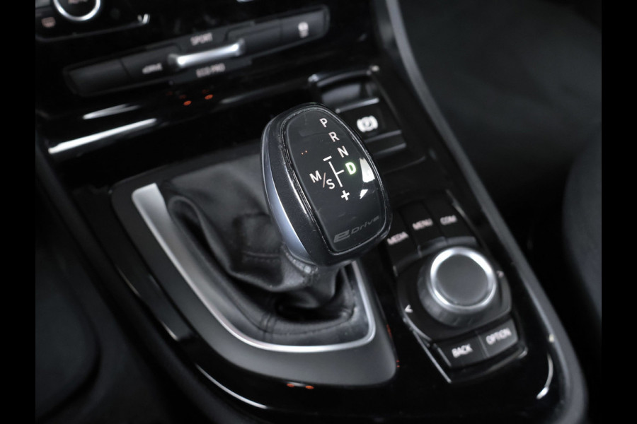 BMW 2 Serie Active Tourer 225xe iPerformance Sport (NAVI,PDC,CLIMATE,CRUISE,LED,ELEKTRISCH PAKKET,SPORTSTOELEN,LM VELGEN)