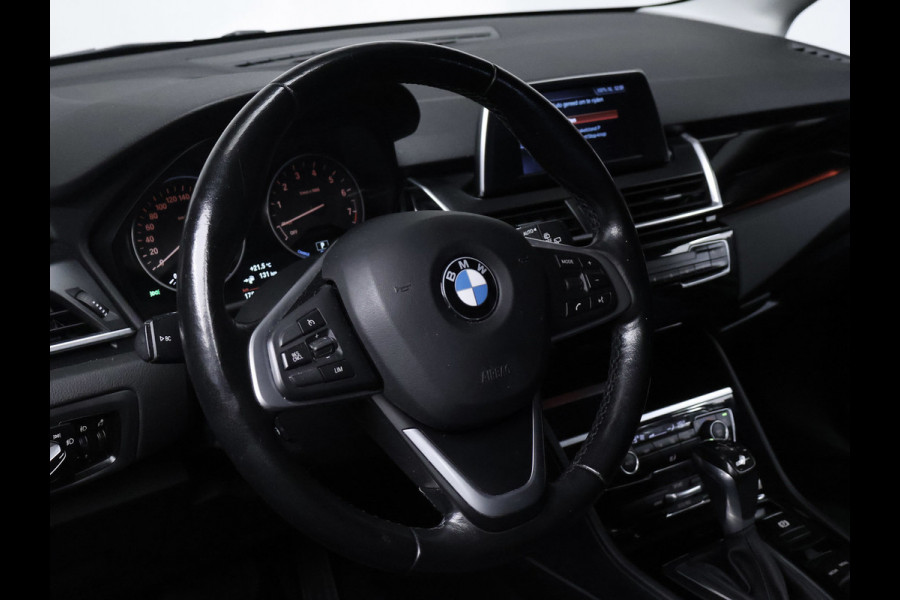 BMW 2 Serie Active Tourer 225xe iPerformance Sport (NAVI,PDC,CLIMATE,CRUISE,LED,ELEKTRISCH PAKKET,SPORTSTOELEN,LM VELGEN)