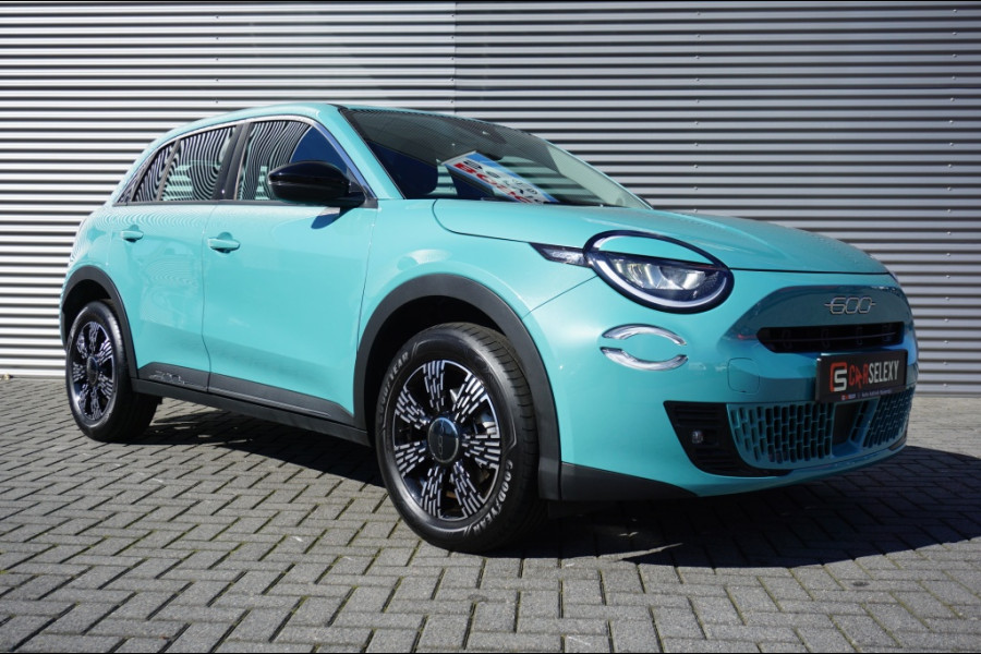 Fiat 600 101PK Hybrid Urban AUTOMAAT | CARPLAY | 17" LICHTMETAAL | CRUISE