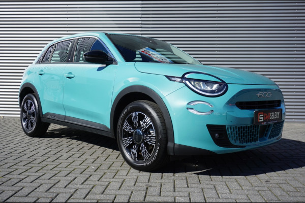 Fiat 600 101PK Hybrid Urban AUTOMAAT | CARPLAY | 17" LICHTMETAAL | CRUISE