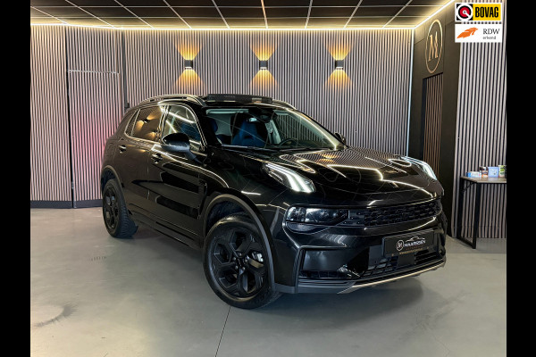 Lynk & Co 01 1.5| Pano|Stoelverwarming|Keyless|black Edtion|sfeer|camera|memory