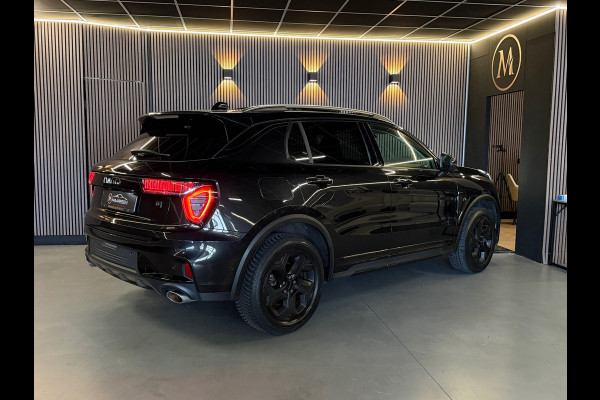 Lynk & Co 01 1.5| Pano|Stoelverwarming|Keyless|black Edtion|sfeer|camera|memory