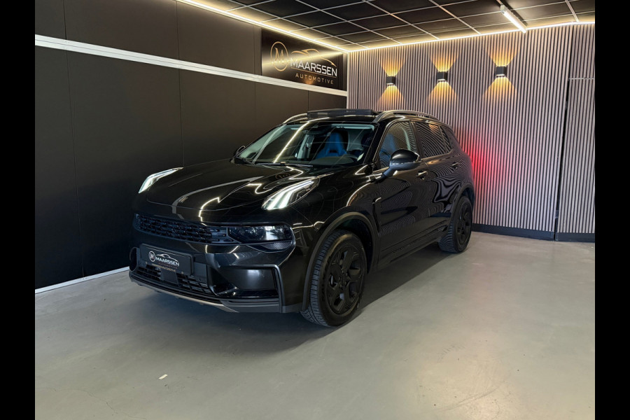 Lynk & Co 01 1.5| Pano|Stoelverwarming|Keyless|black Edtion|sfeer|camera|memory