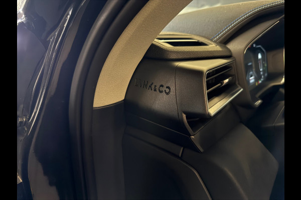Lynk & Co 01 1.5| Pano|Stoelverwarming|Keyless|black Edtion|sfeer|camera|memory
